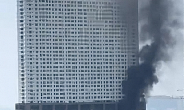 Hình ảnh khách sạn 40 tầng ở Nha Trang bao trùm khói đen: Hé lộ nguyên nhân bất ngờ