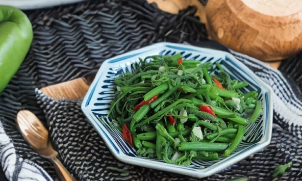 Mỗi ngày xào một đĩa rau này để loại bỏ mỡ thừa, làm sạch ruột và giúp nhu động ruột hoạt động trơn tru hơn!