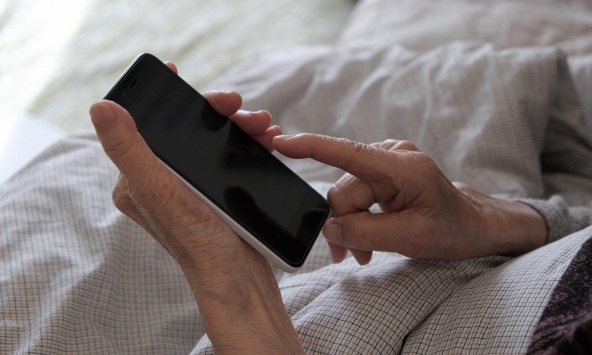 Nghiên cứu tiết lộ một sự thật đáng sợ: Điện thoại đã tắt nguồn nhưng có thể đang âm thầm 'phản bội' bạn