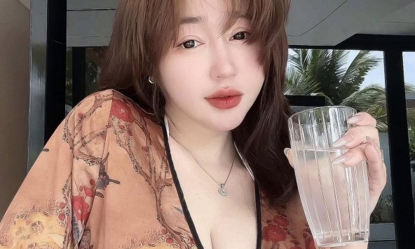 Quá bức xúc, Elly Tran lên tiếng về việc bị gắn mác bởi những từ ngữ 'nhạy cảm' 