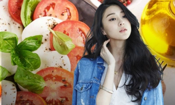 Nhiều người 50+ ăn rất nhiều rau nhưng vẫn già nhanh: Đây là cách ăn rau củ giúp trẻ lâu từ bên trong, đơn giản mà ít người làm đúng