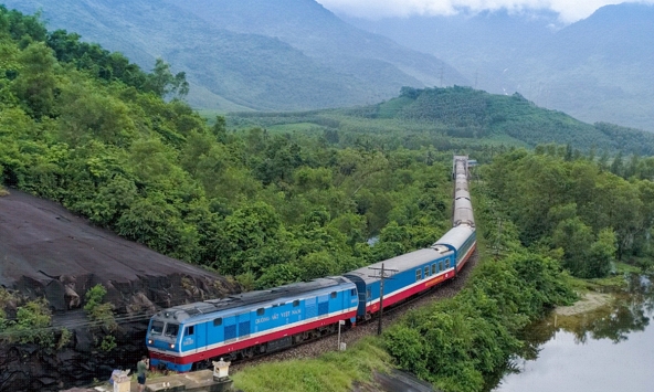 Chính thức: Giá vé tàu đường sắt Việt Nam thay đổi từ hôm nay, người mua vé cần chú ý