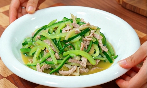 Sự kết hợp hoàn hảo 3 nguyên liệu đem xào lên được 'món ăn gây nghiện' đúng nghĩa, vô cùng đưa cơm