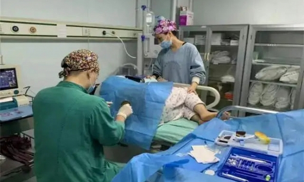 Vì sao trước khi sinh phải “vệ sinh”? Dù sinh thường hay sinh mổ, mẹ bầu cũng nên chuẩn bị tâm lý