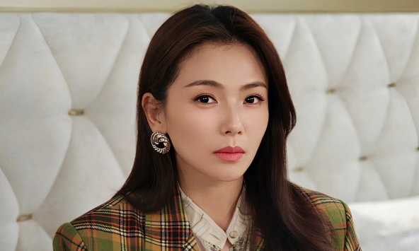 Con trai có hành động kỳ quặc với bé gái, nữ diễn viên nổi tiếng Lưu Đào thốt lên 1 câu không giống ai: MXH bùng nổ tranh cãi!