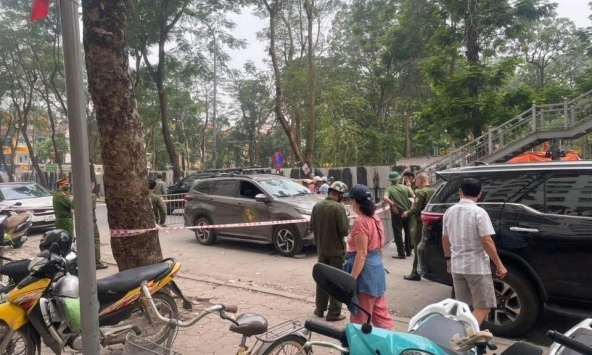 Hà Nội: Hành khách dùng dao đâm tài xế taxi, phải đi cấp cứu, thông tin về người gây ra chuyện