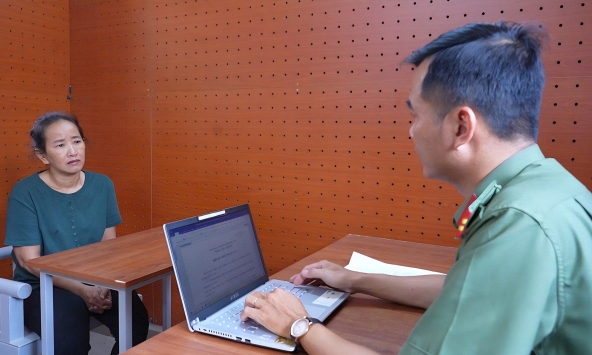 Huỳnh Thị Thu Thảo bị bắt ngay khi vừa về Việt Nam