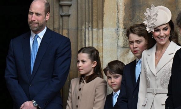 Khoảnh khắc ấm lòng: Gia đình Vương phi Kate tái xuất rạng rỡ tại lễ Phục sinh sau 2 năm vắng bóng vì bạo bệnh