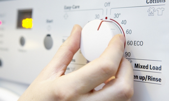 Một nút bấm trên máy giặt khiến tiền điện tăng đáng kể: Nhiều người dùng không hề hay biết