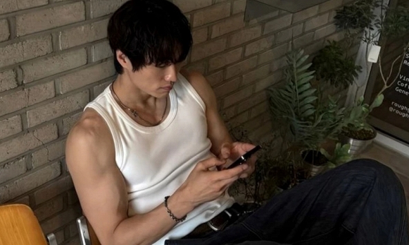 Người EQ thấp thích lưu 6 thứ này trong điện thoại