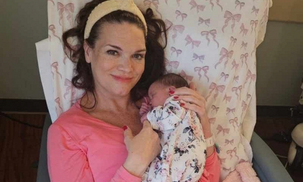 9 năm sau ngày chồng mất, bác sĩ nói cơ hội gần như bằng 0, nhưng tôi vẫn sinh con từ 'một thứ' mà chồng để lại