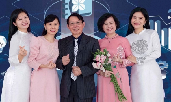 Ba chị em tiến sĩ và hành trình gìn giữ truyền thống gia đình trí thức