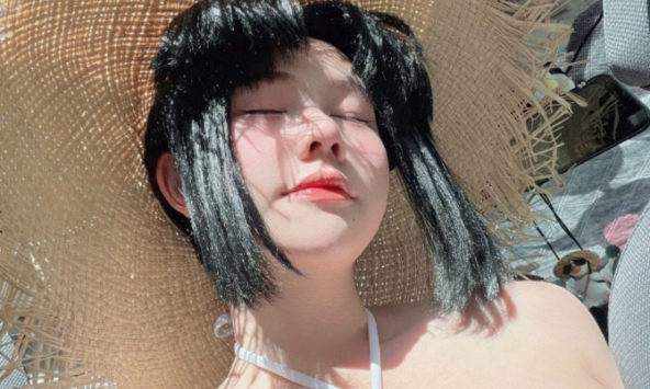 Cuối cùng, Arisa Nguyễn cũng 'xả ảnh' đón hè, khiến anh em game thủ hết lời khen ngợi