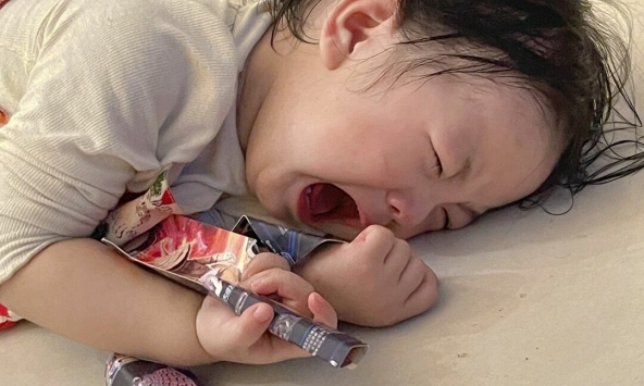 Dạy trẻ giai đoạn 2-3 tuổi về quy tắc: Chỉ cần 'giữ vững một lần', cha mẹ đừng mềm lòng thỏa hiệp