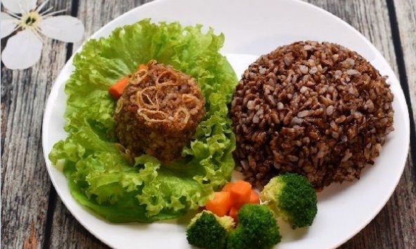 Bỏ cơm để giảm cân? Coi chừng gan nhiễm mỡ và tăng cân ngược