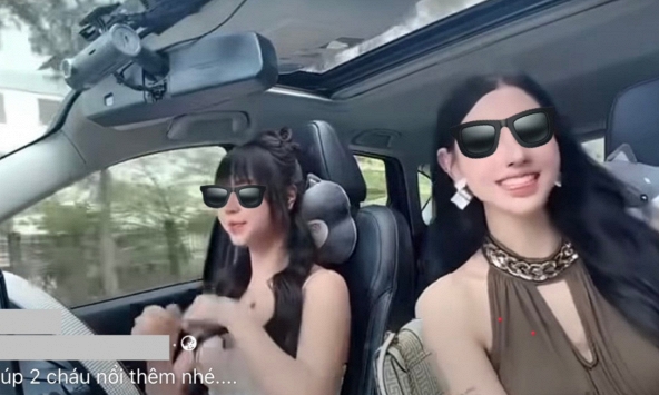 Hết mình với TikTok, hai cô gái 'diễn xiếc' trong ô tô bất chấp nguy hiểm, netizen thở dài ngao ngán