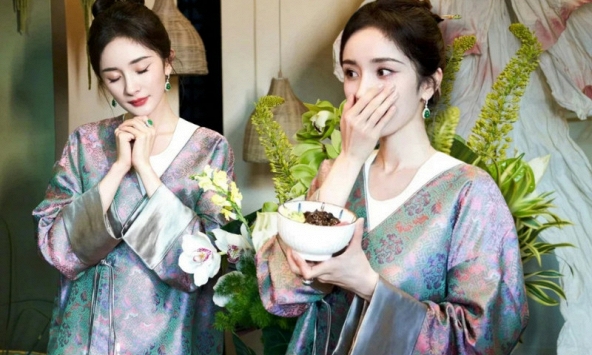 Học Dương Mịch 'thức tỉnh huyết mạch' chơi ngọc phỉ thúy: Phối đồ layer đỉnh cao, đập tan định kiến già nua, nhan sắc bước lên một đẳng cấp mới!