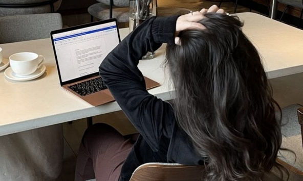 Không kiệt sức, không burn-out thì không phải là dân văn phòng?