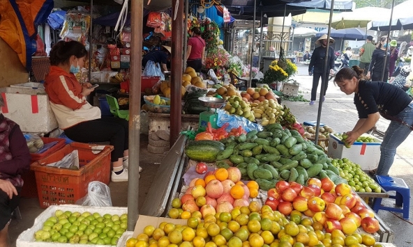 Loại quả mùa hè bé như viên bi, được gọi là 'vua chống oxy hoá', chợ lẫn siêu thị bán đầy kệ