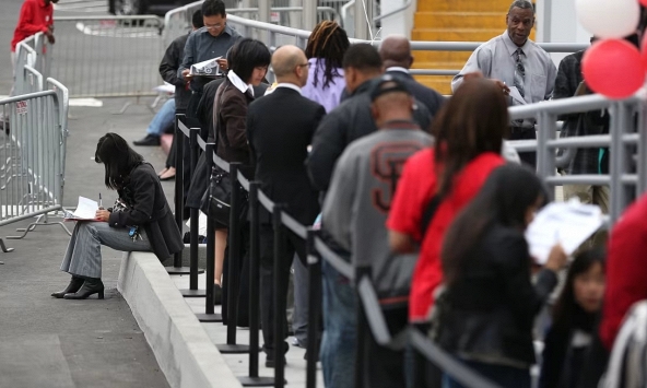 Mỹ thiếu ít nhất 411.000 giáo viên nhưng 40% sinh viên mới tốt nghiệp vẫn 'mắc kẹt' với những công việc tay chân, không phù hợp trình độ