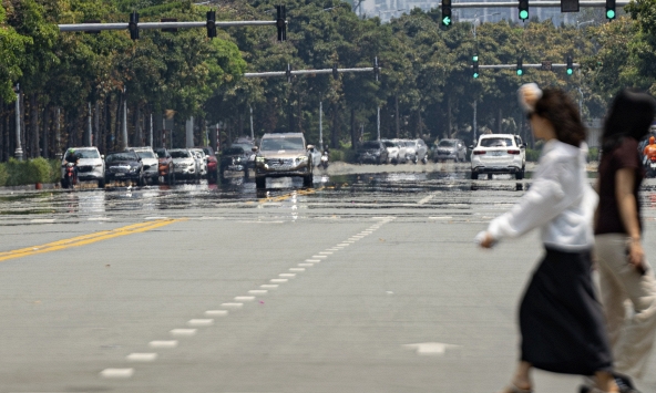 Cảnh báo nắng nóng bao trùm cả nước, nhiều nơi vượt ngưỡng 40°C, kéo dài nhiều ngày