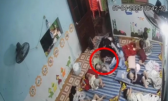 Diễn biến mới bất ngờ vụ nghi bạo hành trẻ tại cơ sở mầm non tư thục ở Hưng Yên