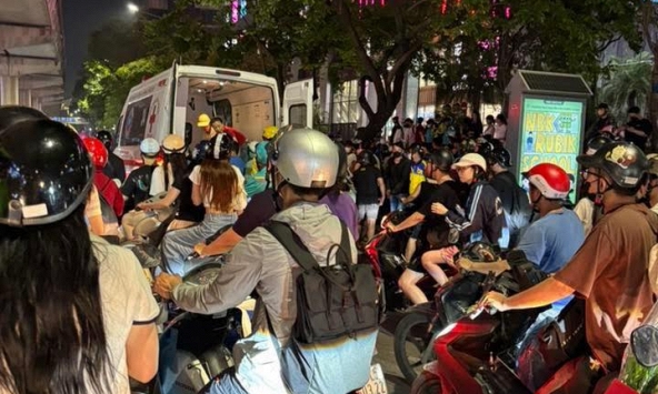 Hiện trường nữ tài xế bị tấn công trên đường Xuân Thủy, gục tại chỗ