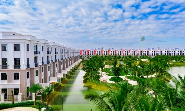 Không phô trương vẫn đắt giá: “Ốc đảo thượng lưu” Vịnh Xanh hút giới tinh hoa