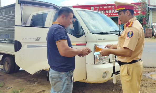 Quy định lớn liên quan đến tất cả ô tô trên cả nước sẽ bị bãi bỏ từ năm sau: CSGT sẽ kiểm soát thế nào?