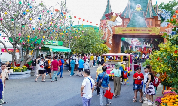 Tin rất vui: Hàng nghìn du khách đến TP.HCM sẽ được miễn phí dịch vụ này trong ngày 30/4 và nhận 10.000 phần quà đặc biệt dịp lễ