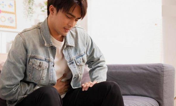 Nam thanh niên 23 tuổi bị u tuyến đại tràng! Bác sĩ chỉ đích danh '3 loại thịt' là chất gây ung thư cấp độ 1: Hãy ăn ít thôi