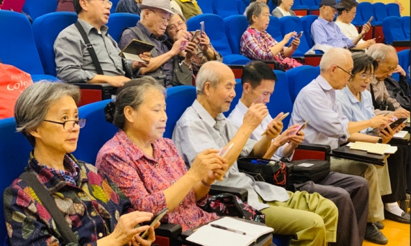 Ngày càng nhiều người thích làm việc này sau khi nghỉ hưu, mang lại lợi ích bất ngờ cho tuổi già: Không phải du lịch hay nghỉ ngơi