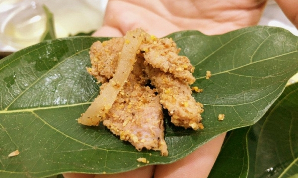 Đặc sản miền núi khiến cô ca sĩ vừa ăn vừa nhún nhảy, nhận xét: 'Sao đến giờ tôi mới biết đến món này?!'