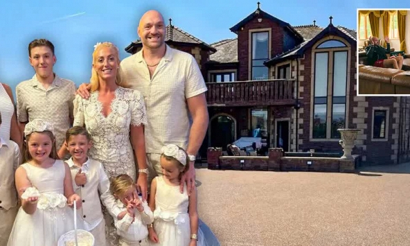 Kẻ biến thái mặc đồ ngủ đột nhập biệt thự nhà huyền thoại quyền anh Tyson Fury, đòi được nhận làm con nuôi