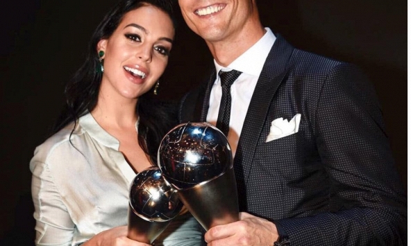 Rộ tin Ronaldo không cưới bạn gái nghèo Georgina sau World Cup 2026