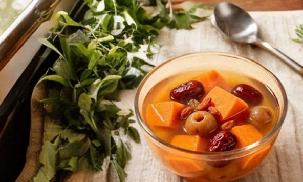 Nấu cà rốt với nguyên liệu này có thể cải thiện chứng mất ngủ, bổ khí huyết, làm sáng mắt và cải thiện thị lực