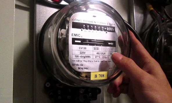Bật điều hòa 1 đêm hết bao nhiêu tiền điện? EVN có câu trả lời