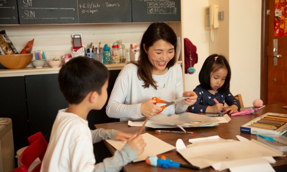 Đừng ép mình làm cha mẹ hoàn hảo, chỉ cần kiên trì 5 điều này con sẽ tự khắc ưu tú