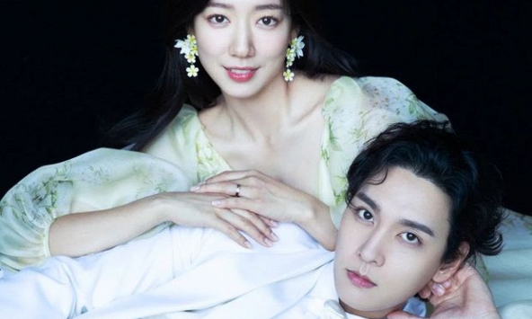 Park Shin Hye mang thai con thứ 2 sau 4 năm cưới tài tử tai tiếng