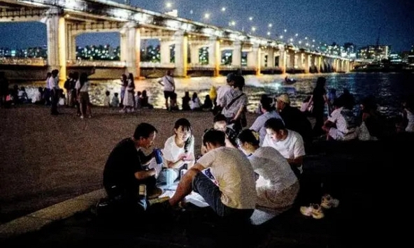 Vì sao nhiều người trẻ Hàn Quốc không muốn kết hôn, sinh con?