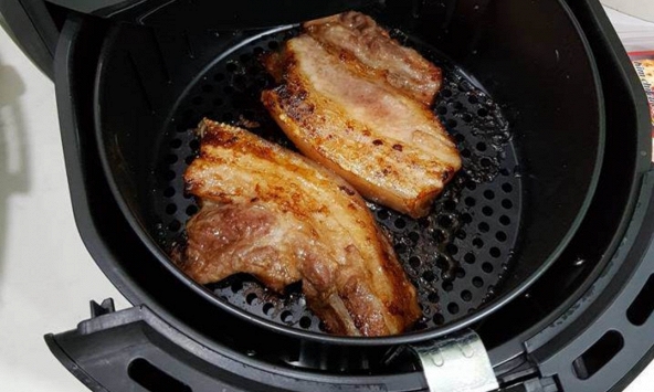 Dùng nồi chiên không dầu mỗi ngày nhưng nhiều nhà vẫn mắc 7 sai lầm này