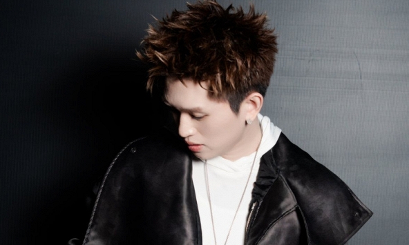 B Ray xây dựng sự nghiệp bằng những lời xin lỗi