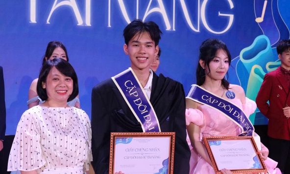 Bùng nổ cảm xúc tại Final Day – Đêm dạ vũ & Chung kết Đại sứ Chuyên Sư Phạm