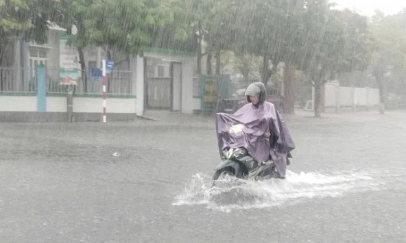 Miền Bắc sắp đón 2 đợt không khí lạnh mới gây mưa dông mạnh, có thể xuất hiện mưa đá