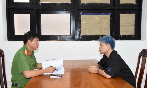 Thi hành Lệnh bắt tạm giam đối với Nguyễn Gia Hoàng SN 1999