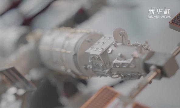 Trung Quốc tạo ra 'bộ não mỏng hơn cả giấy', thách thức thế độc quyền của phương Tây suốt nhiều năm