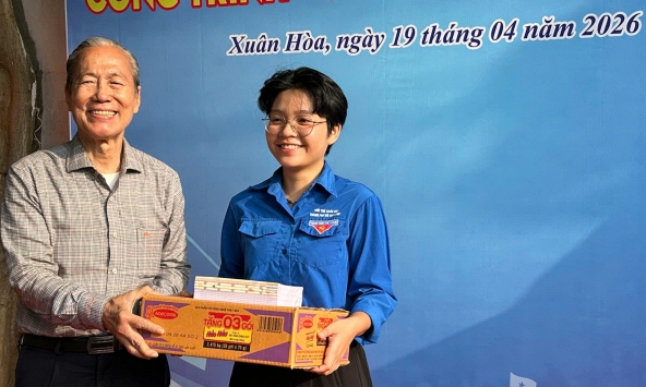 ‘Gian hàng hạnh phúc’ sức trẻ Xuân Hòa lan tỏa tinh thần sẻ chia