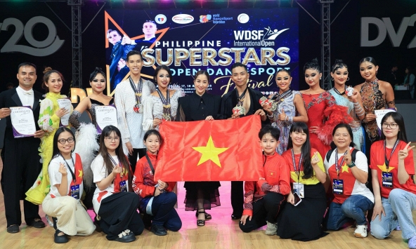 Khánh Thi – Chí Anh kết hợp: DanceSport Việt Nam 'quét sạch' HCV,  khiến đối thủ Đông Nam Á phải 'ngả mũ'