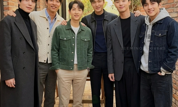 Náo loạn ảnh Song Joong Ki thấp tịt lọt thỏm giữa Lee Min Ho - Park Seo Joon và dàn tài tử đẹp trai quyền lực nhất Hàn Quốc