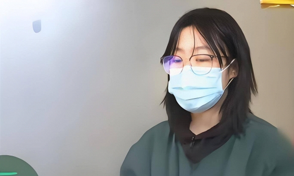 Bạn cũ chuyển khoản trả nợ 800 triệu đồng, cô gái 23 tuổi vẫn báo công an, còn được khen vì cảnh giác 